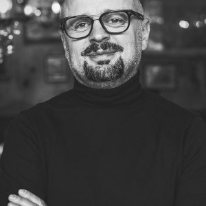 ["Игорь Сухомлин"]